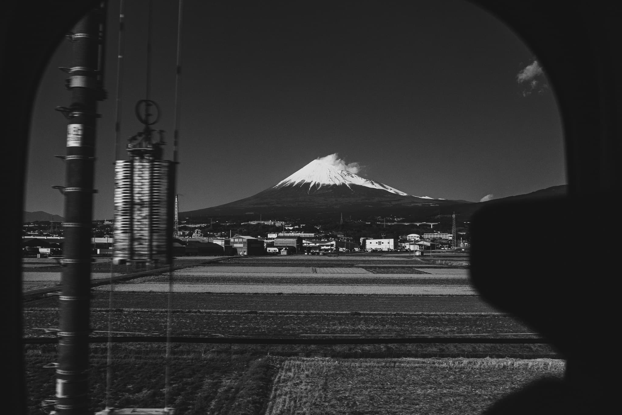 photograph in tokyo & kyoto, shot on NIKON F3 HP with NIKKOR 50MM F/1.4, ILFORD HP5 PLUS 400