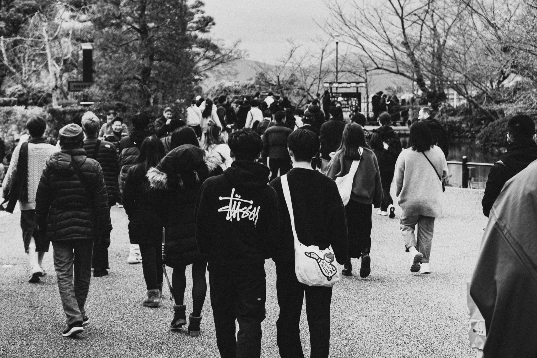 photograph in tokyo & kyoto, shot on NIKON F3 HP with NIKKOR 50MM F/1.4, ILFORD HP5 PLUS 400