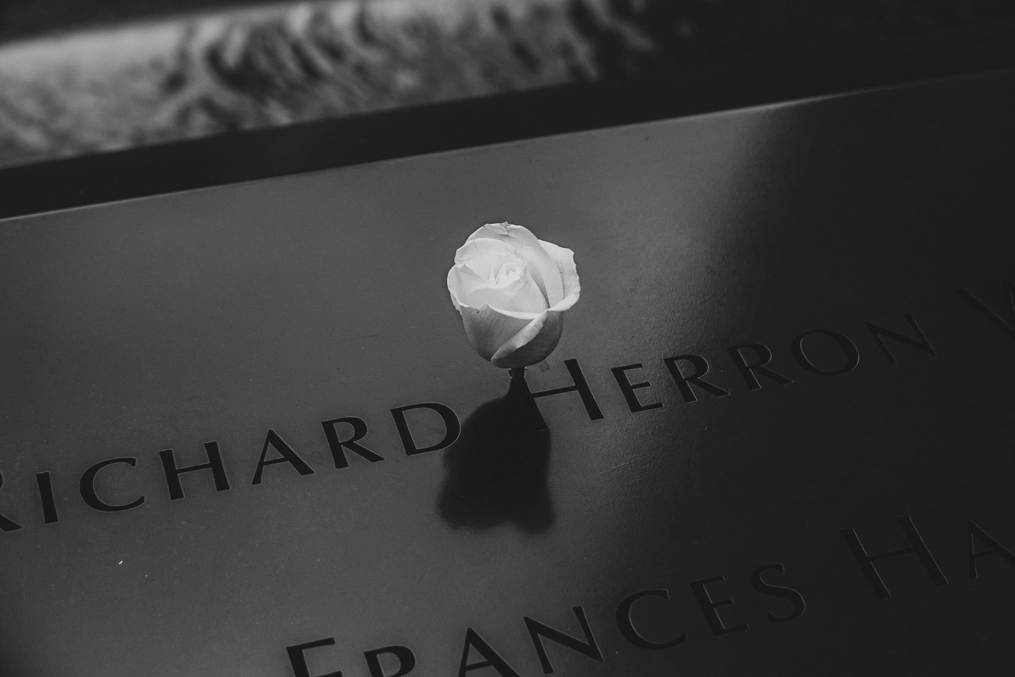 photograph in new york, shot on NIKON F3 HP with NIKKOR 50MM F/1.4, ILFORD HP5 PLUS 400