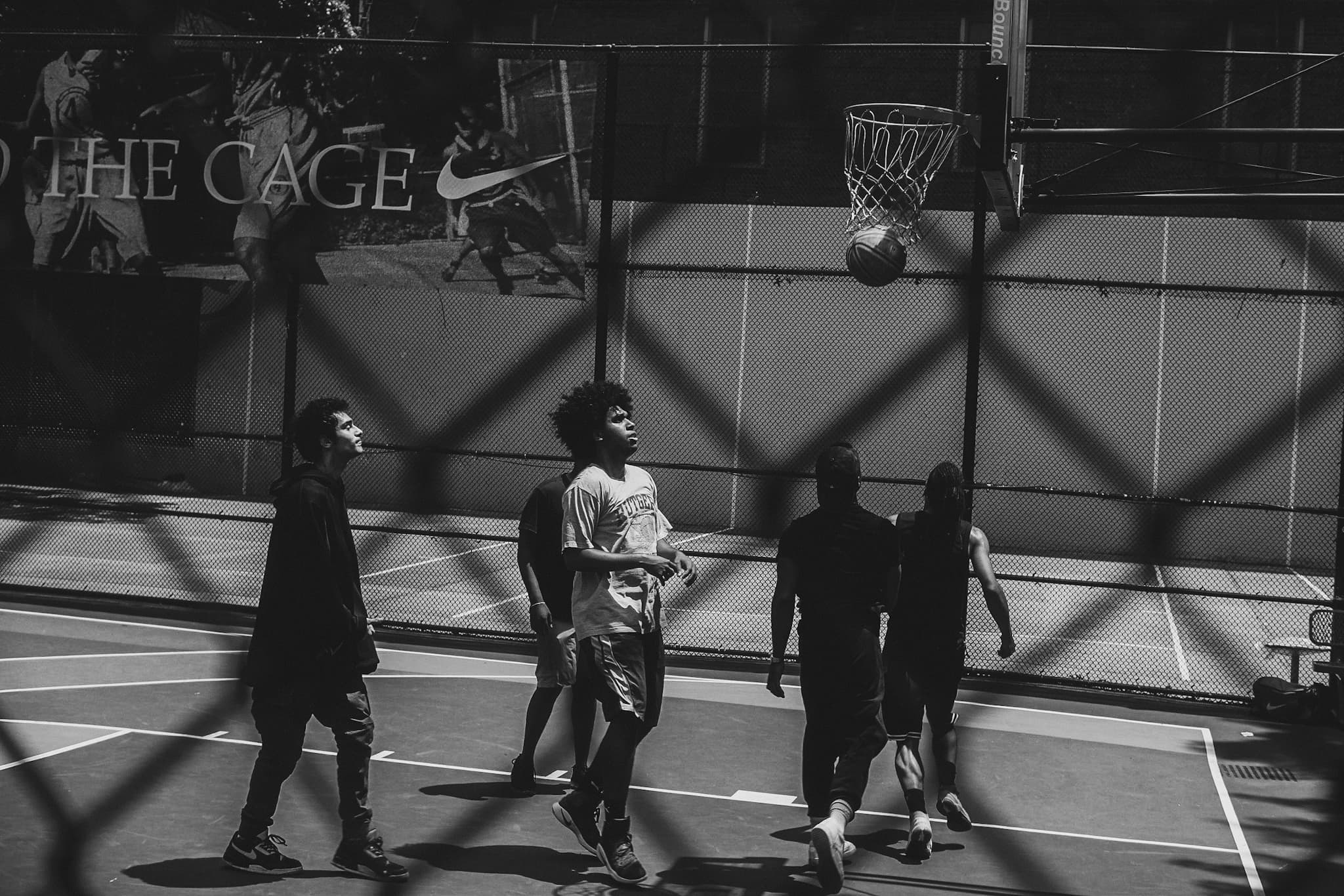 photograph in new york, shot on NIKON F3 HP with NIKKOR 50MM F/1.4, ILFORD HP5 PLUS 400