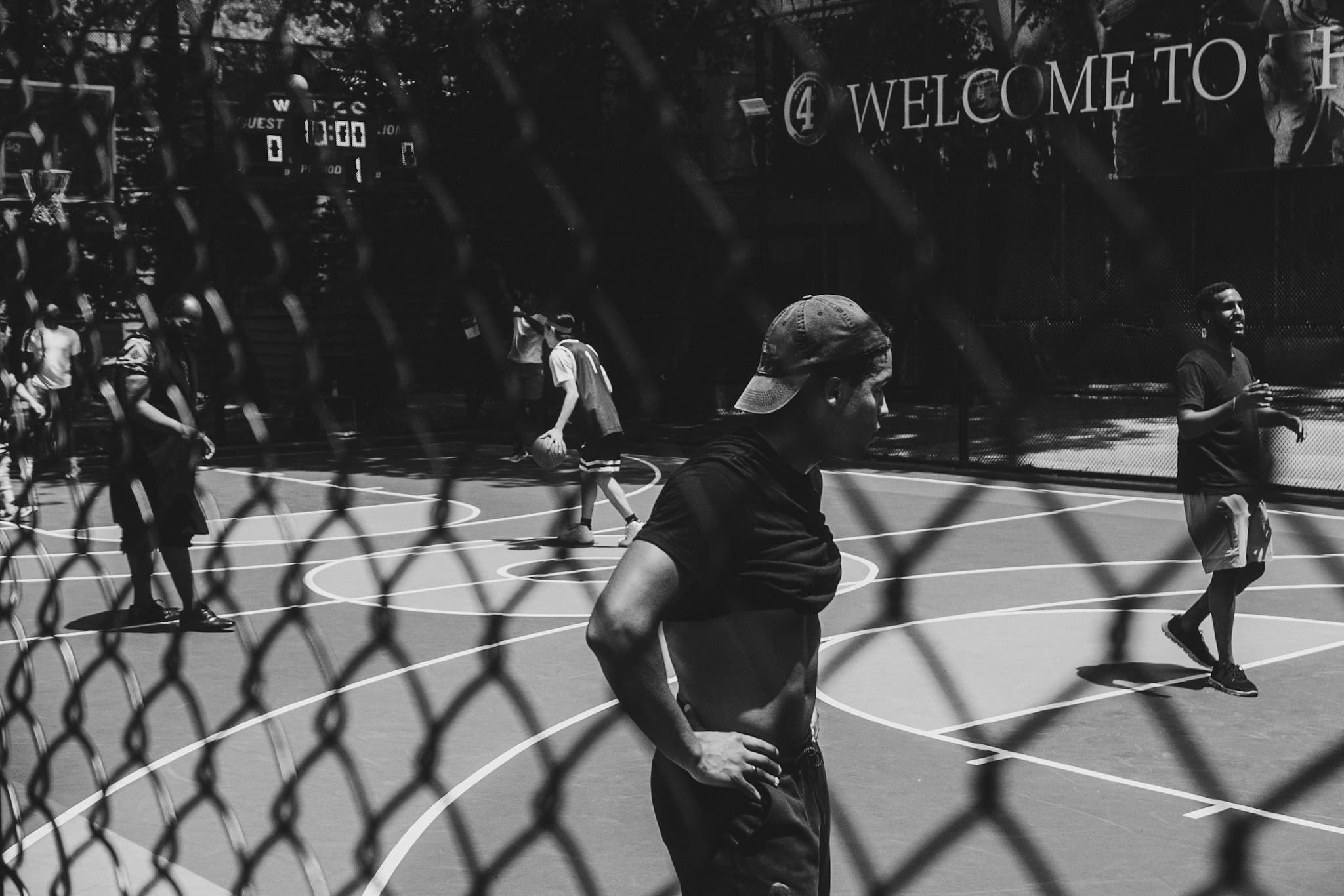 photograph in new york, shot on NIKON F3 HP with NIKKOR 50MM F/1.4, ILFORD HP5 PLUS 400